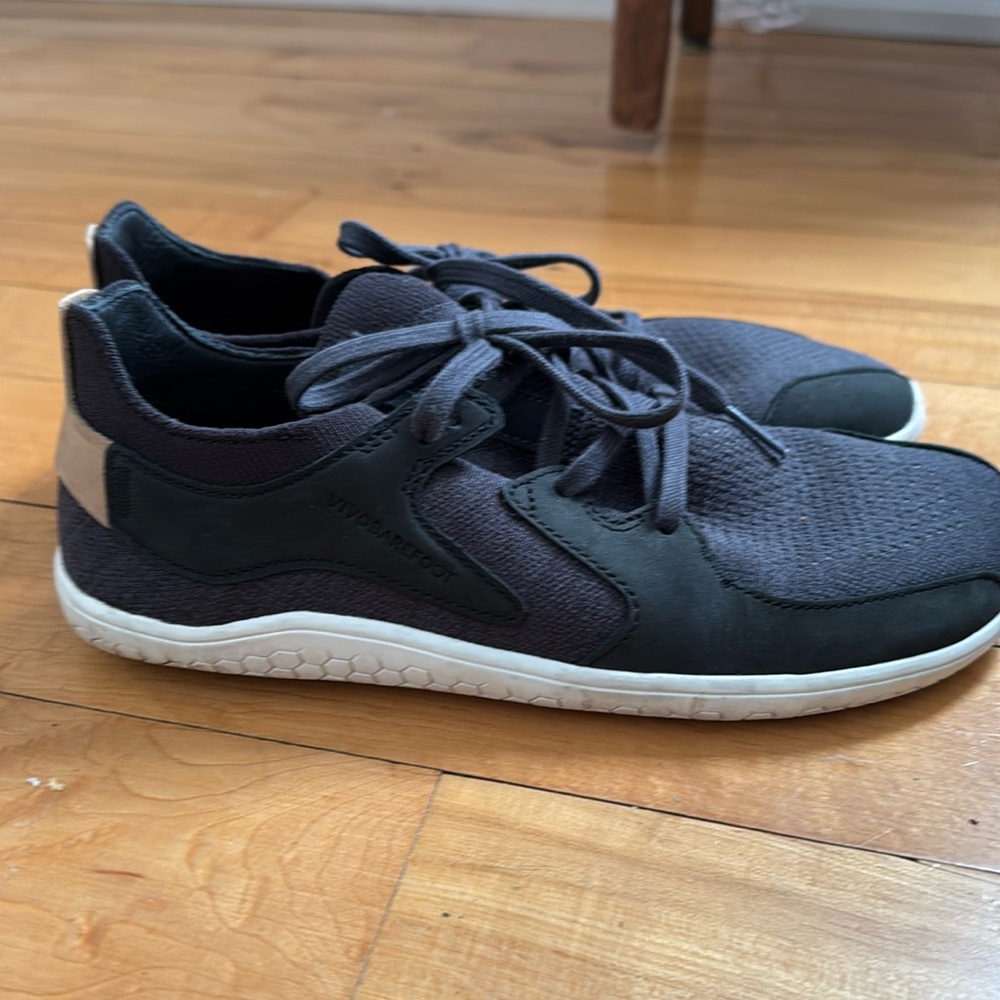 Like new Vivobarefoot Primus Asana women’s barefoot shoes size 39- no box.